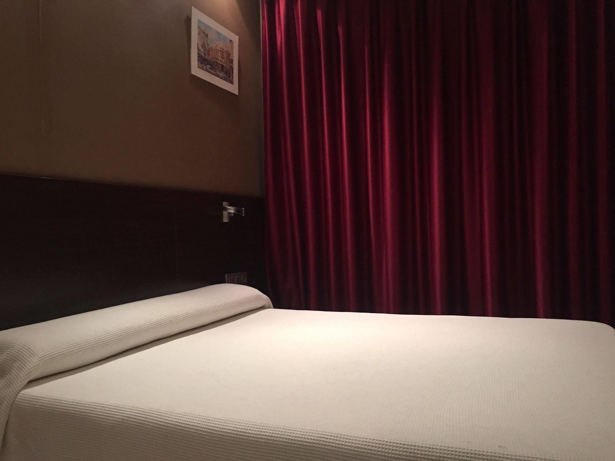 Numa Barcelona Brio Aparthotel Buitenkant foto
