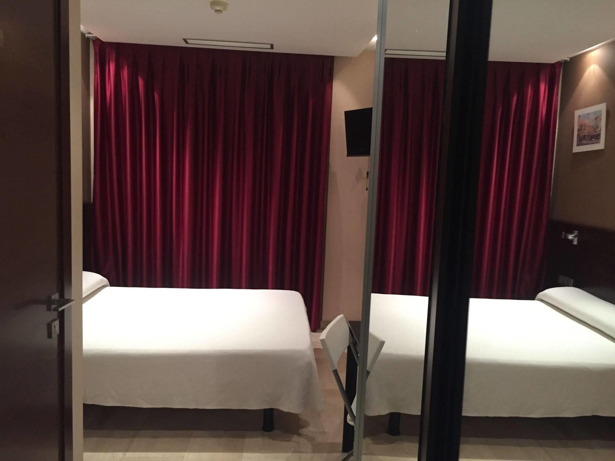 Numa Barcelona Brio Aparthotel Buitenkant foto